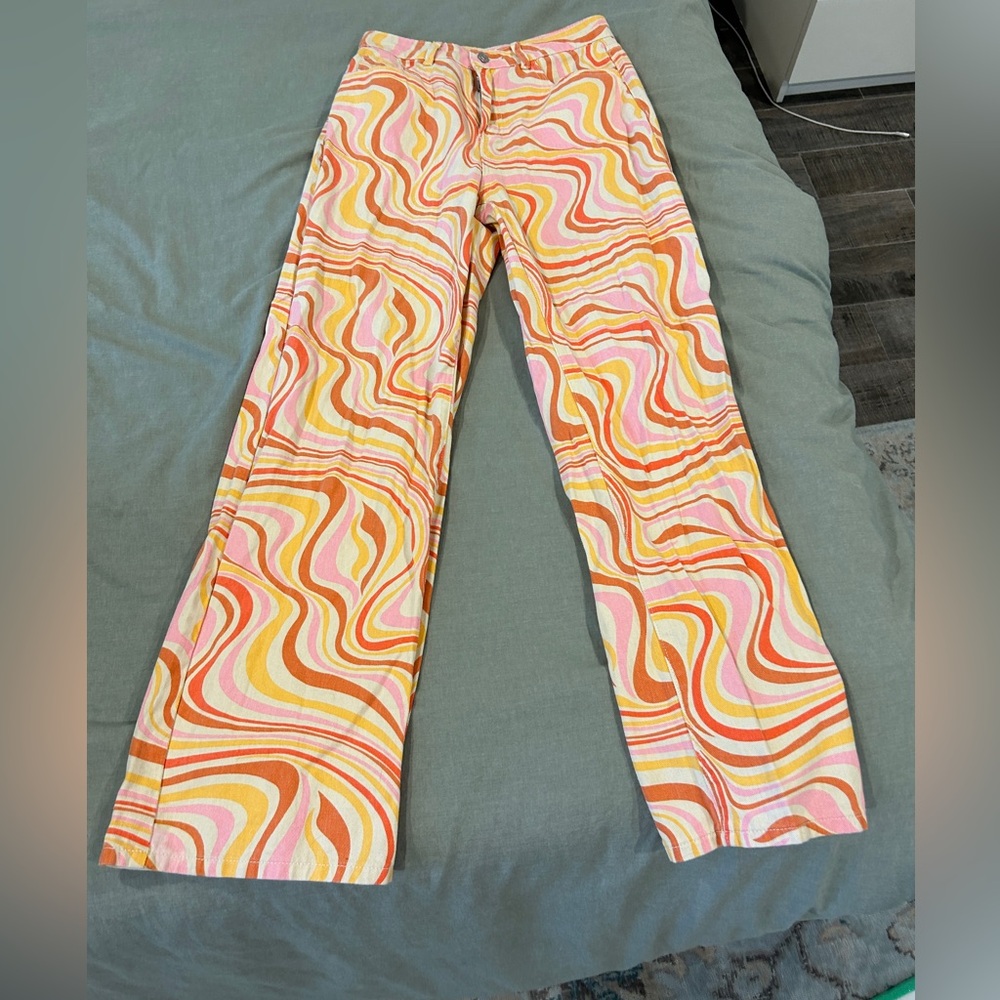 Wavy pink wide leg high waist pants